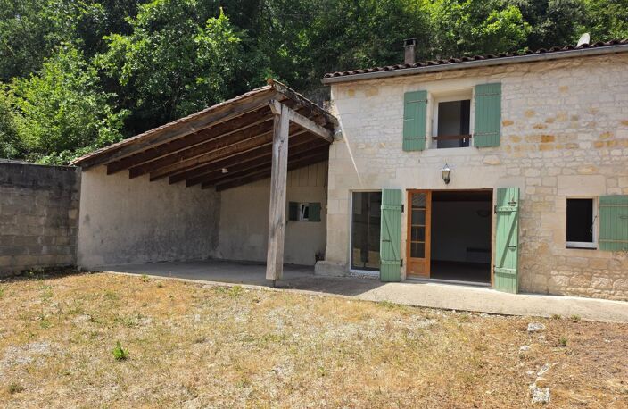 maison en pierre ,possibilité d'agrandissement, idéal premier achat en investissement locatif, cour, jardin — photo 2