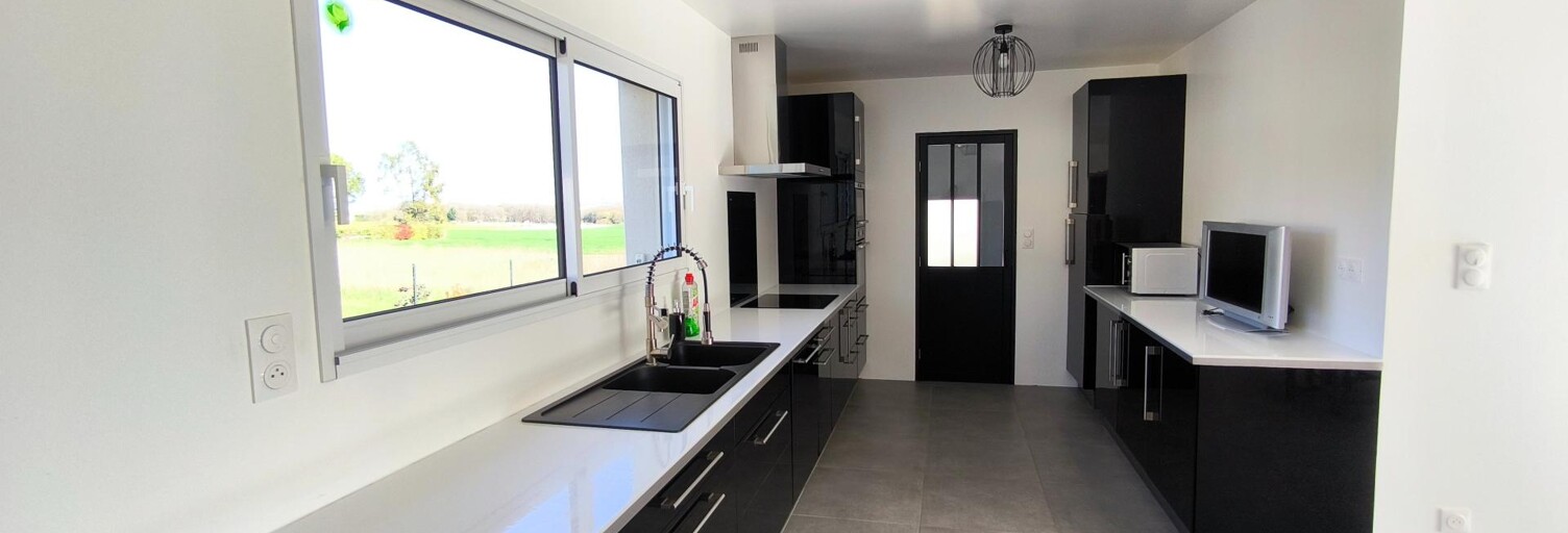 Maison 5 Pièces 112 m² à vendre à Mazeray (17400)