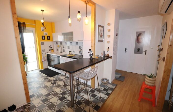 4 Pièces Appartement T4 rénové avec terrasse — photo 5