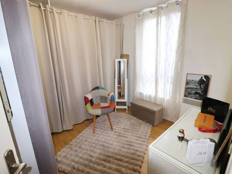 4 Pièces Appartement T4 rénové avec terrasse — photo 1