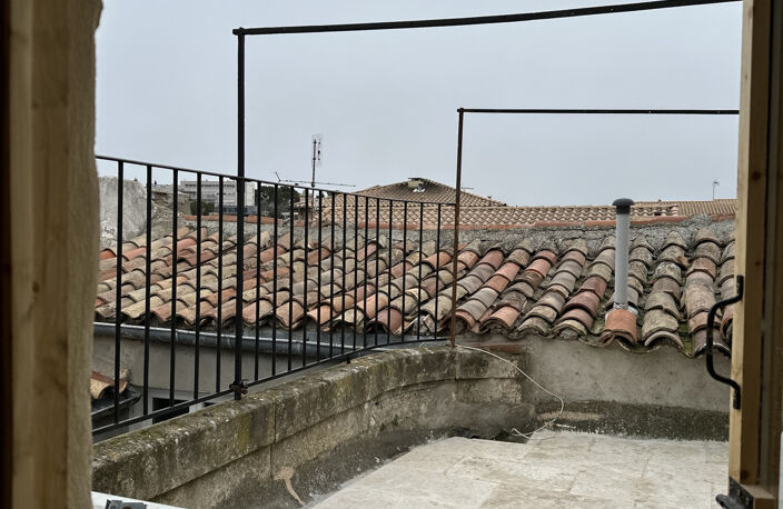 Immeuble de rapport  Centre-ville de Nîmes — photo 2