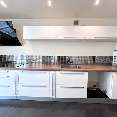 Appartement 4 pièces 148000 €