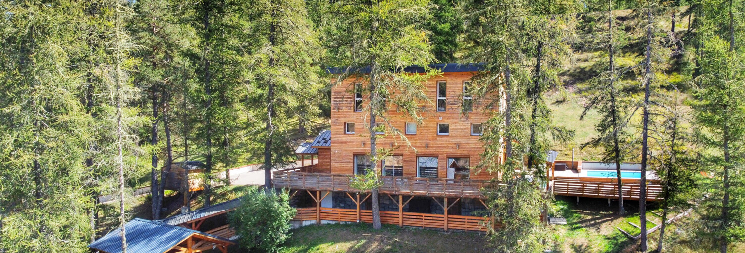 Maison 6 Pièces 385 m² à vendre à Péone (06470)