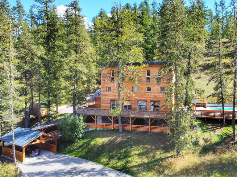 Chalet 385 m2 sur 2700 du terrain avec une piscine et jacuzz — photo 1