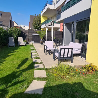 Appartement 4 pièces 275600 €