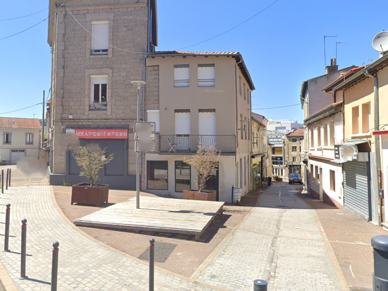 Local Professionnel - FIRMINY — photo 1