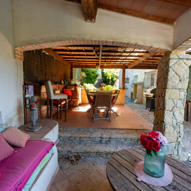 Maison 7 pièces 749000 €