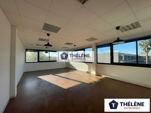 BUREAUX à LOUER — photo du bien