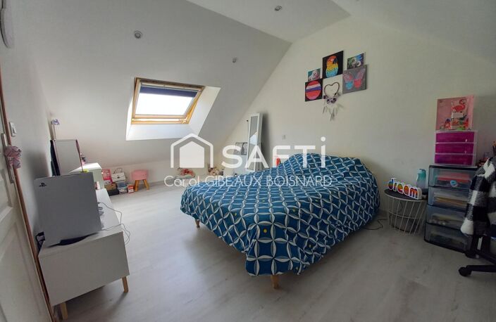 Maison rénovée sur sous-sol avec 3 chambres, garage et terrain — photo 4
