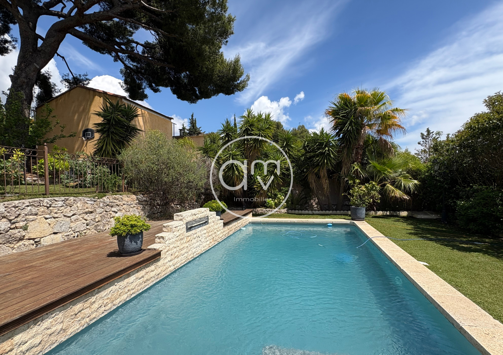 Villa / Maison  T7 à vendre Toulon 83100
