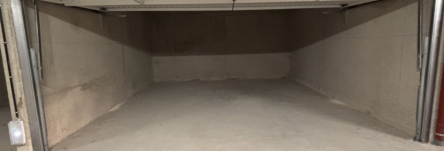 Garage  26 m² à vendre à Saint-Cyr-sur-Mer (83270)