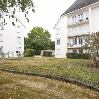 Appartement 4 pièces 215660 €