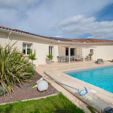 Maison 6 pièces 431730 €