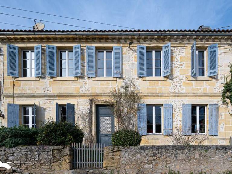 Maison en pierre de 8 pièces principales — photo 1