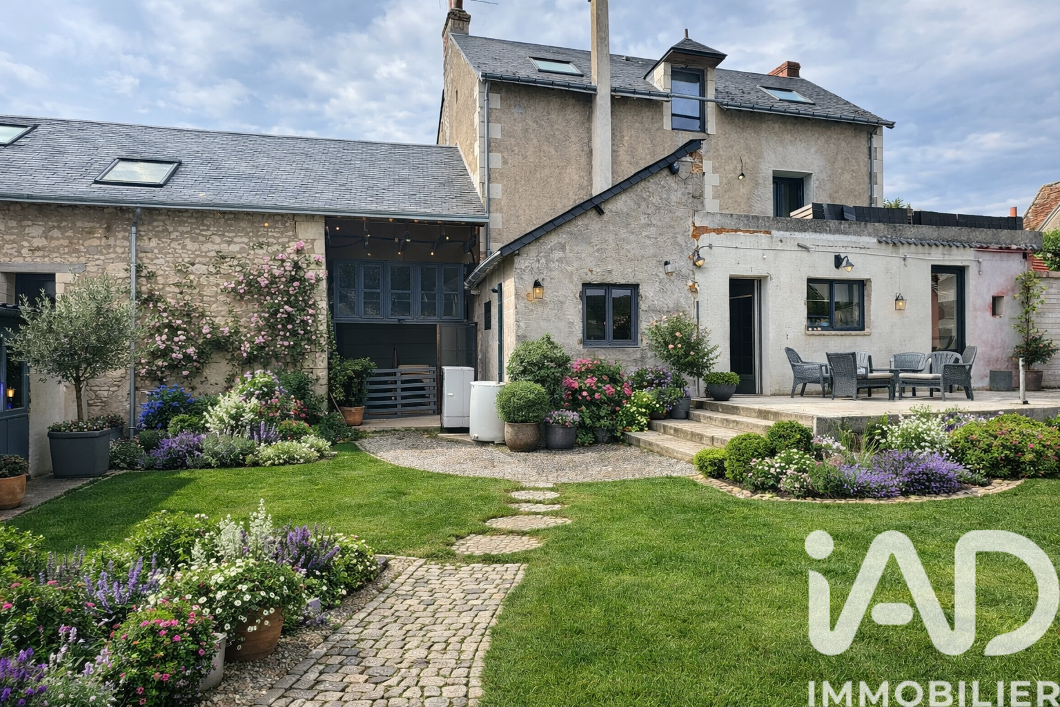 L-Ile-Bouchard - 253m² - 7p. - 4ch.