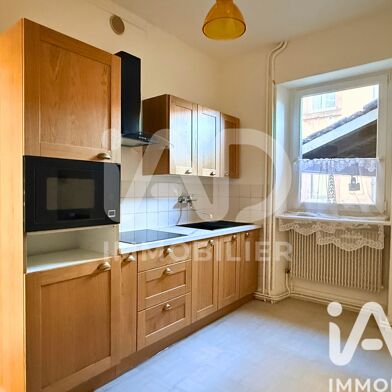 Appartement 3 pièces 700 €