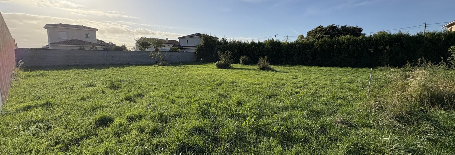 Terrain  976 m² à vendre à Tournon-sur-Rhône (07300)