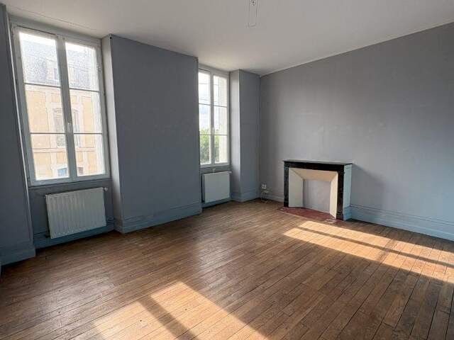 Maison 8 pièces 167 m² à Saint-Gaultier — photo du bien