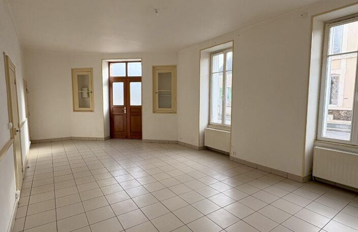 Vente maison 8 pièces 167 m² Saint-Gaultier (36800) — photo 2