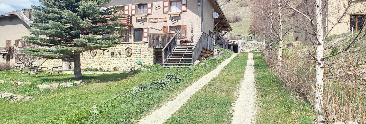 Maison 15 Pièces 385 m² à vendre à Val-d'Oronaye (04530)