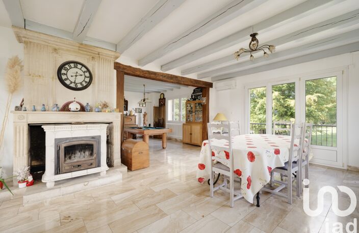 Vente Maison traditionnelle 9 pièces — photo 3