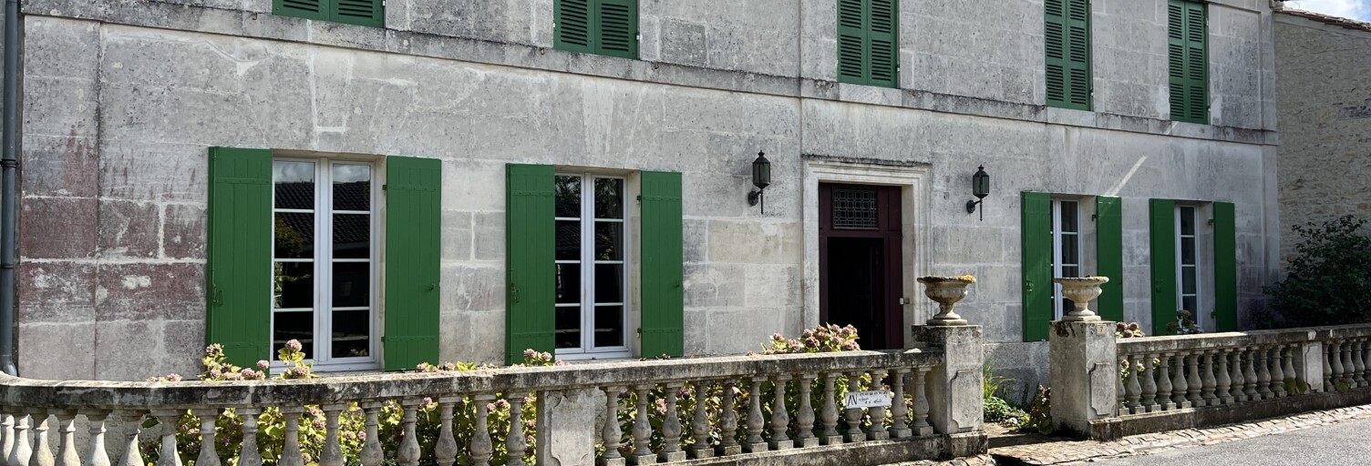 Maison 7 Pièces 278 m² à vendre à Saint-Palais-du-Né (16300)