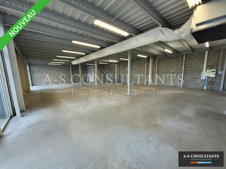 LOCAL COMMERCIAL à louer — photo 1
