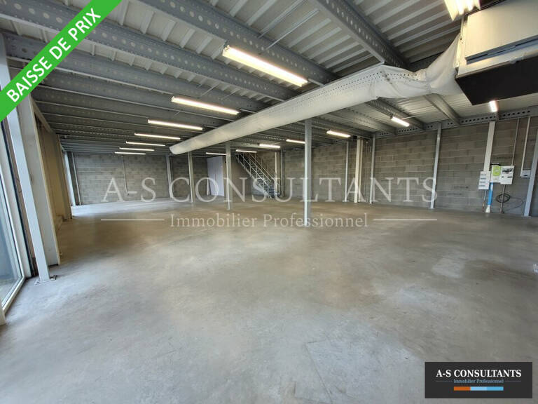 LOCAL COMMERCIAL à louer — photo 1