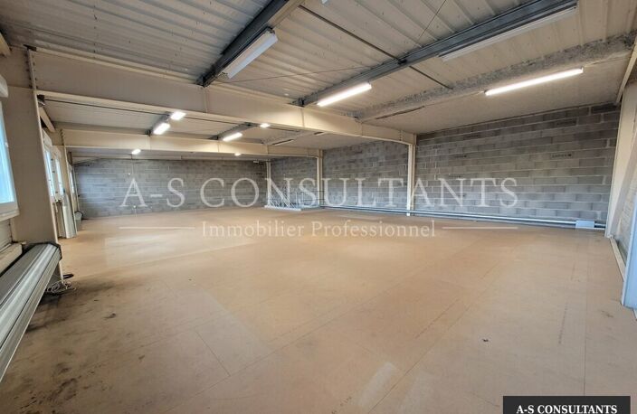 LOCAL COMMERCIAL à louer — photo 3