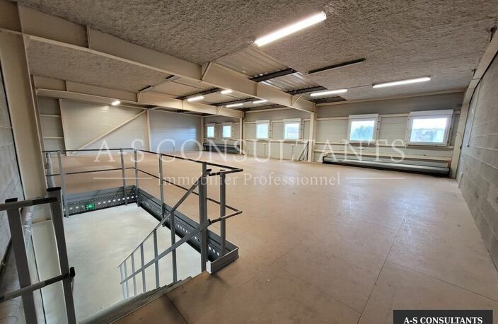 LOCAL COMMERCIAL à louer — photo 4