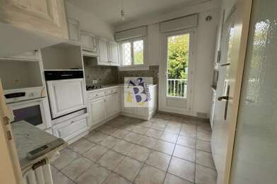 Appartement 3 pièces 706 €