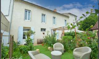 Maison 9 Pièces 216 m² à vendre à Sainte-Foy-la-Grande (33220)