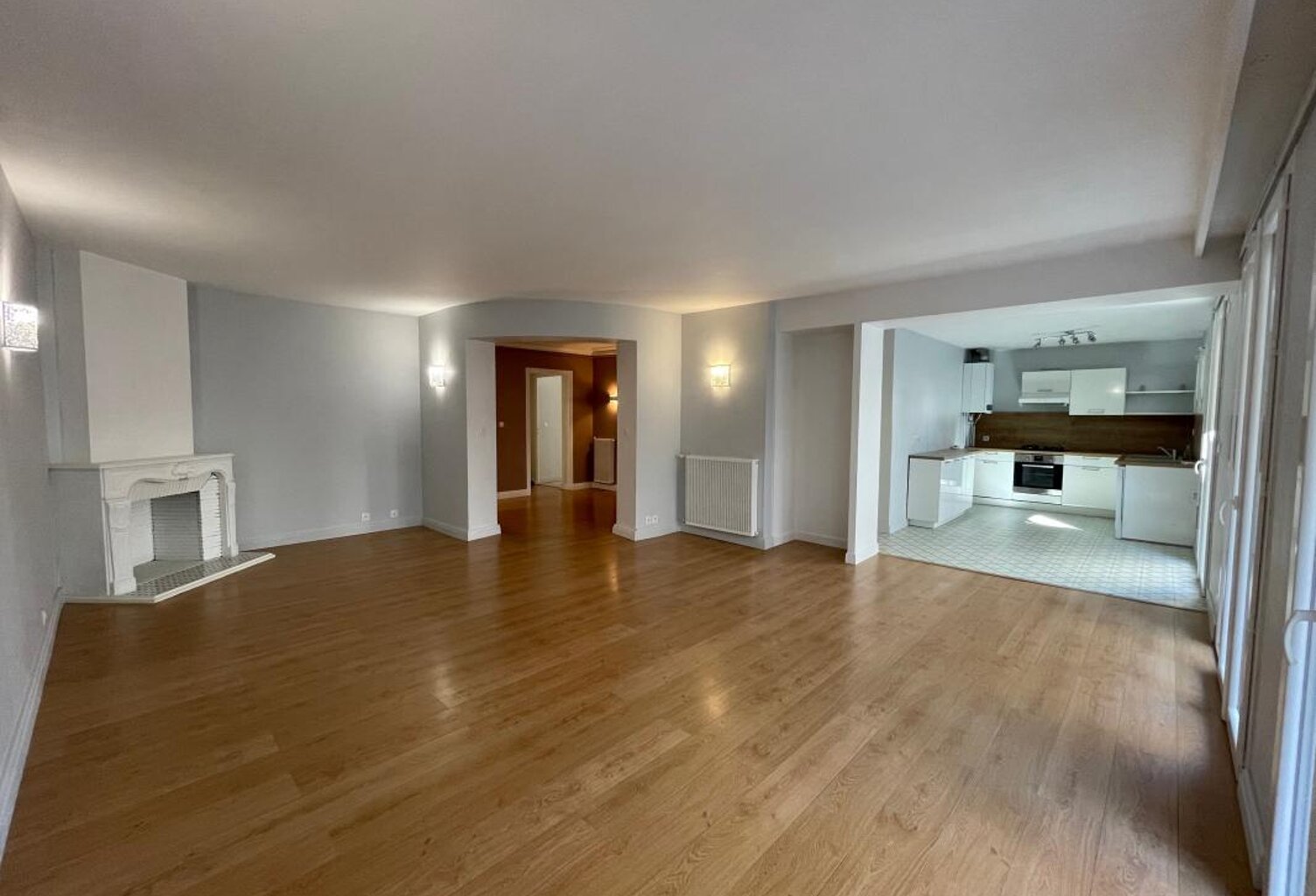 En hyper centre, Appartement 120 m², 3 chambres +  Garage — photo 1