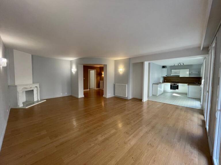 En hyper centre, Appartement 120 m², 3 chambres +  Garage — photo 1