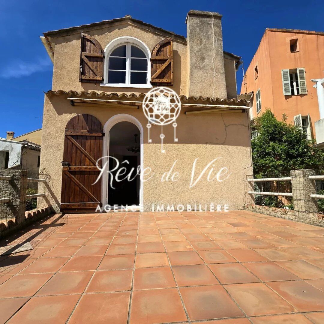 Villa / Maison  T4 à vendre Bormes-les-Mimosas 83230
