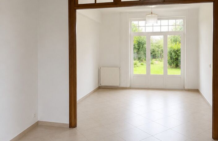 Maison bourgeoise de caractère  sur 3 niveaux–7 chambres – 2 salles d'eau,2 WC  Idéale pour une grande famille ou un investisseur — photo 5