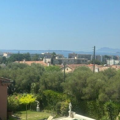 Maison 4 pièces 2400 €