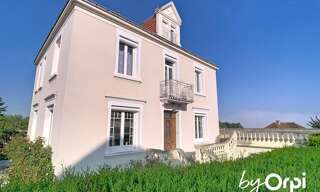 Maison 7 Pièces 182 m² à vendre à Marcillat-en-Combraille (03420)