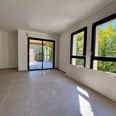 Appartement 4 pièces 292000 €