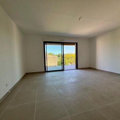 Appartement 4 pièces 288600 €