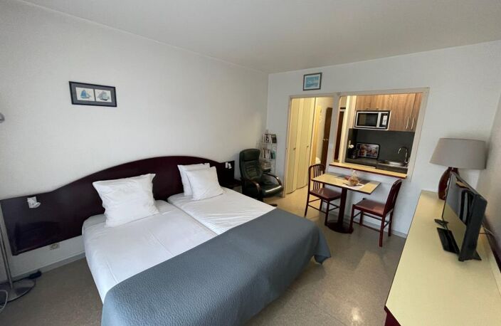 À vendre – Studio meublé au cœur du domaine thermal de Borda à Dax — photo 2