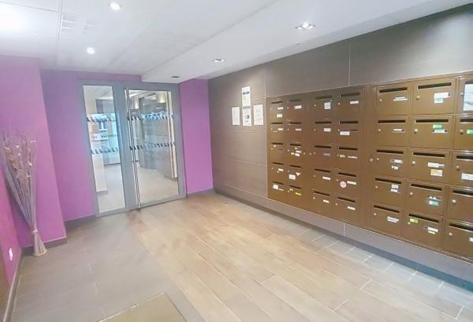 Appartement À Vendre — photo 1