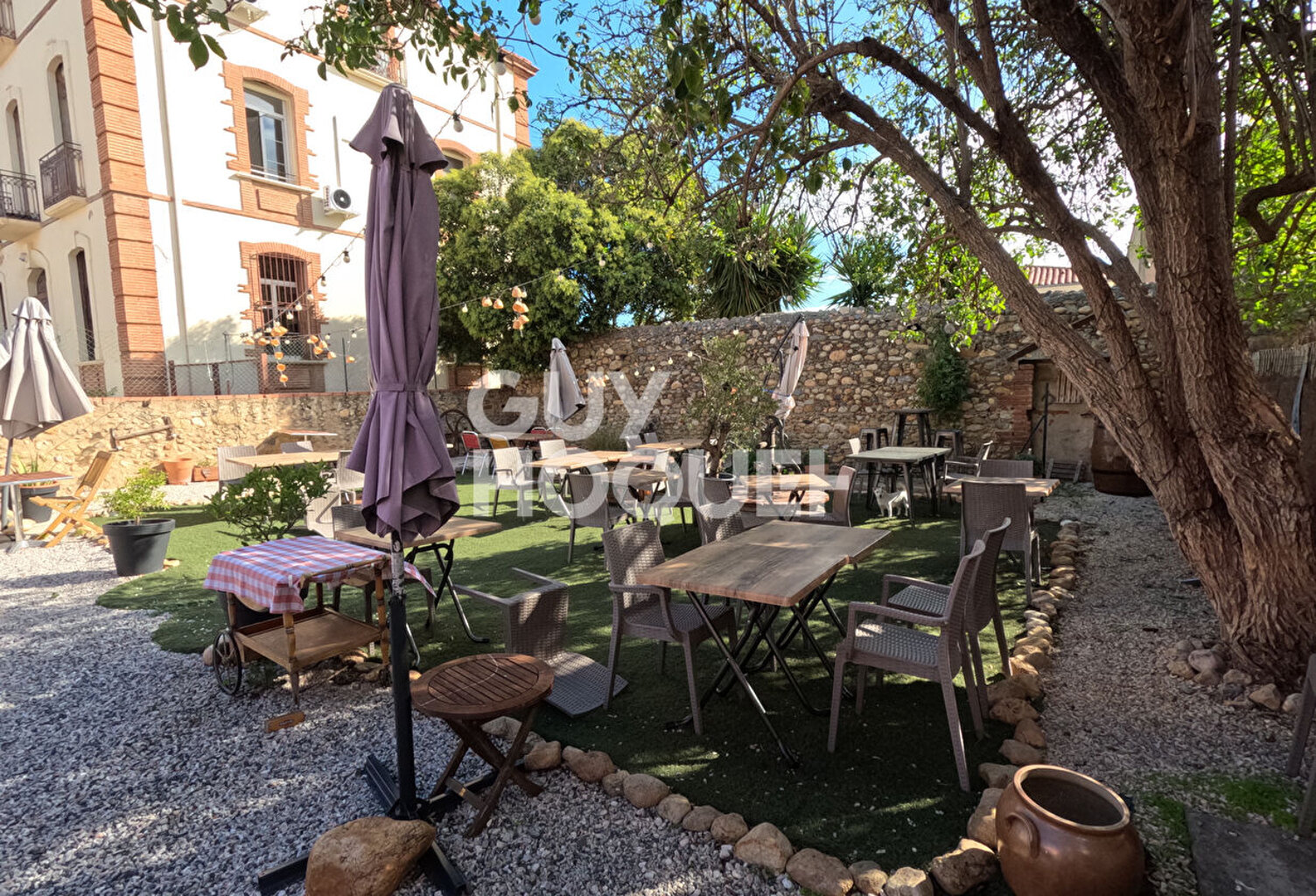 Ensemble immobilier Professionnel  ( terrain constructible , restaurant et appartement 80m2) — photo 1