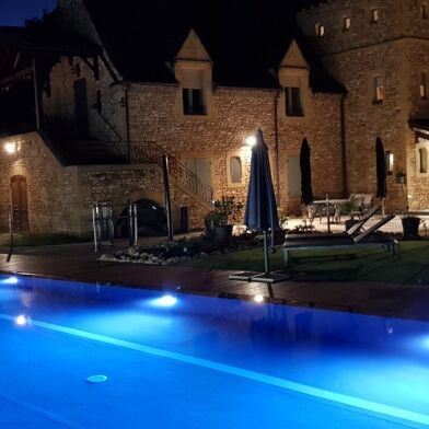 Bureau 9 pièces 995000 €