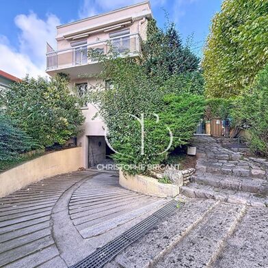 Maison 5 pièces 590000 €