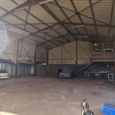 Local industriel 2 pièces 5000 €