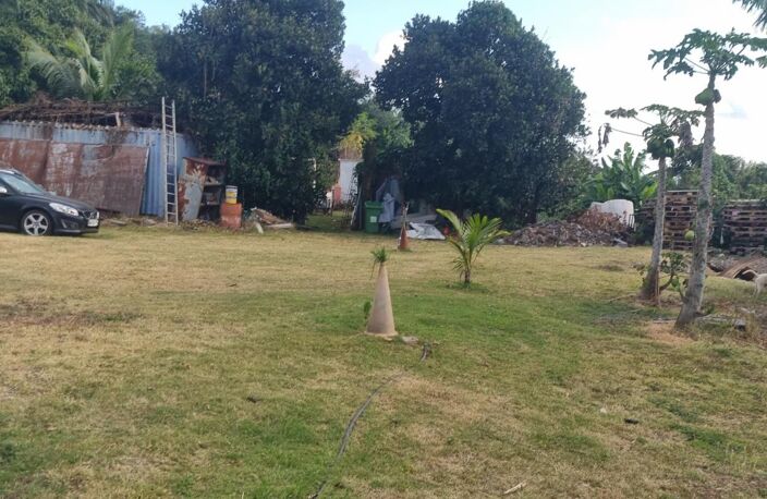 A LOUER ENTREPOT DE 350M² ST PIERRE — photo 2