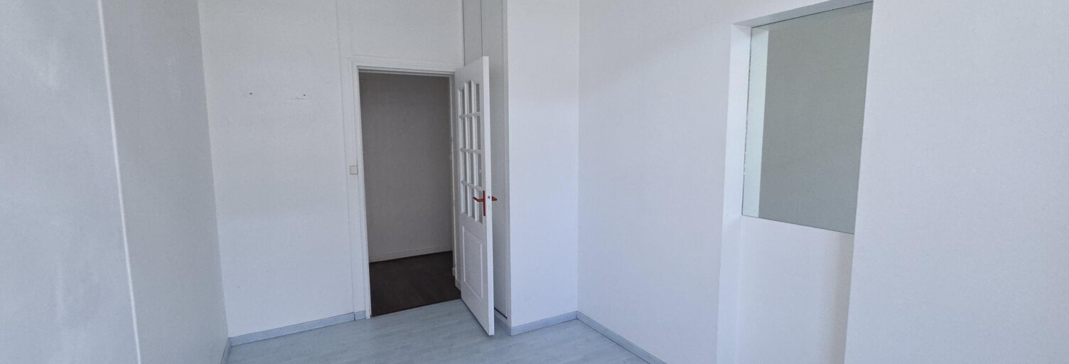 Bureau  50 m² à louer à Angers (49100)