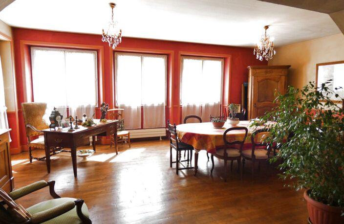 Naucelles belle maison en pierre — photo 4