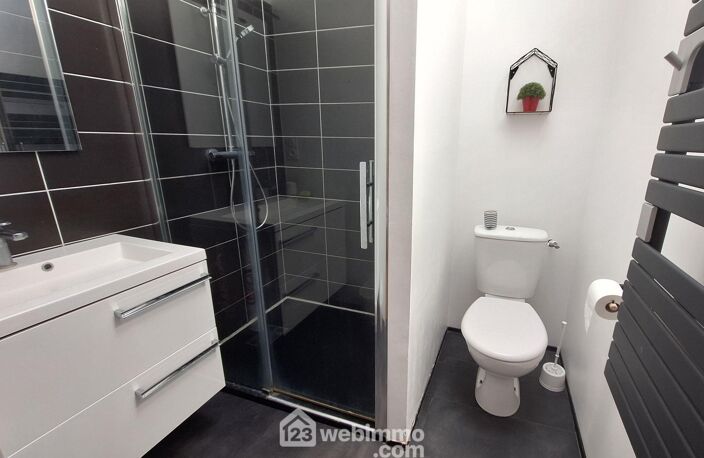 Maison - 68m² - Avrillé — photo 5